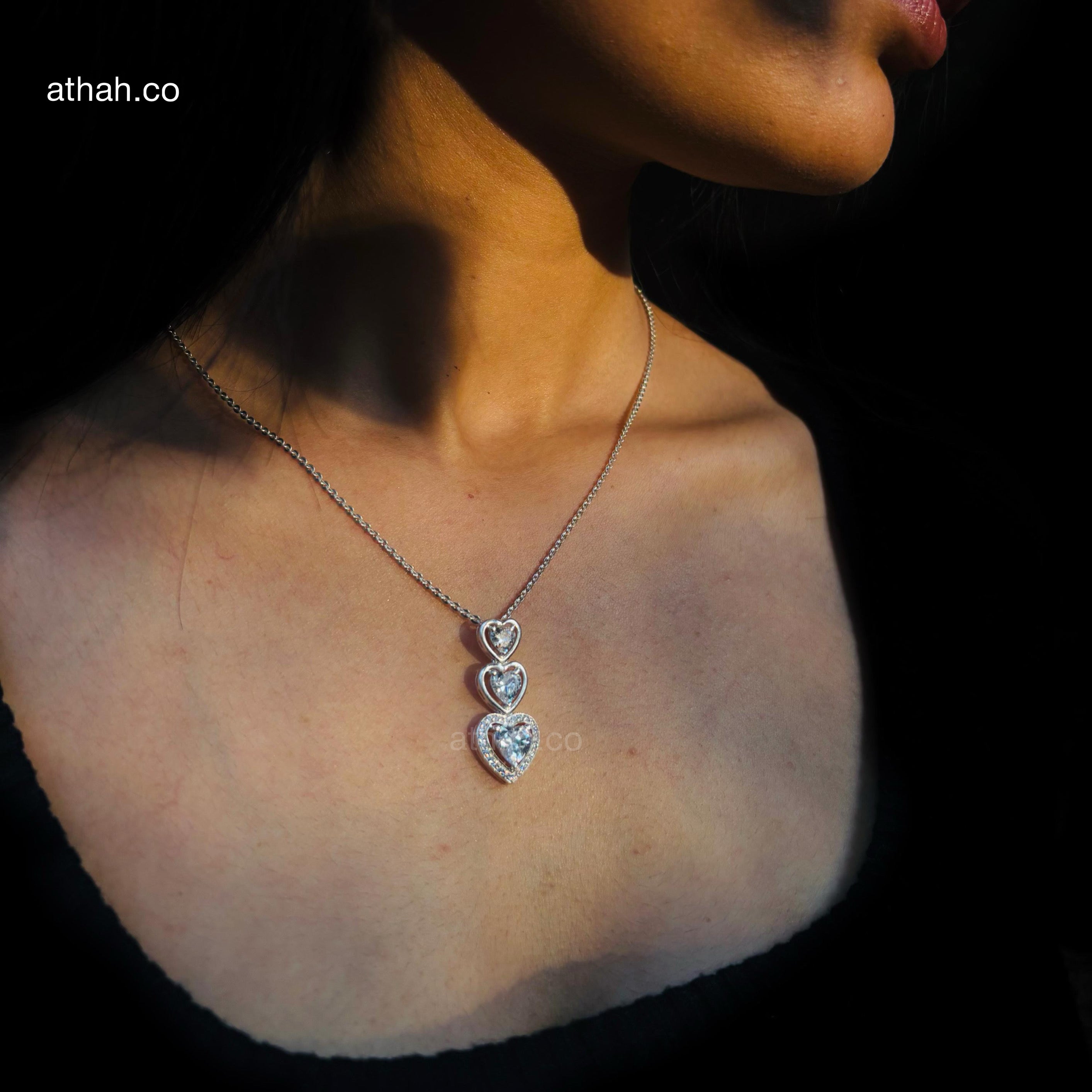 Athah Heart Drop Glittera Necklace