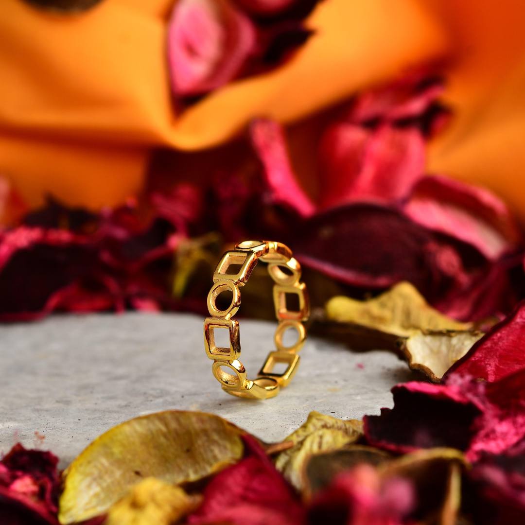 Geometric 925 Silver Band Ring in Gold