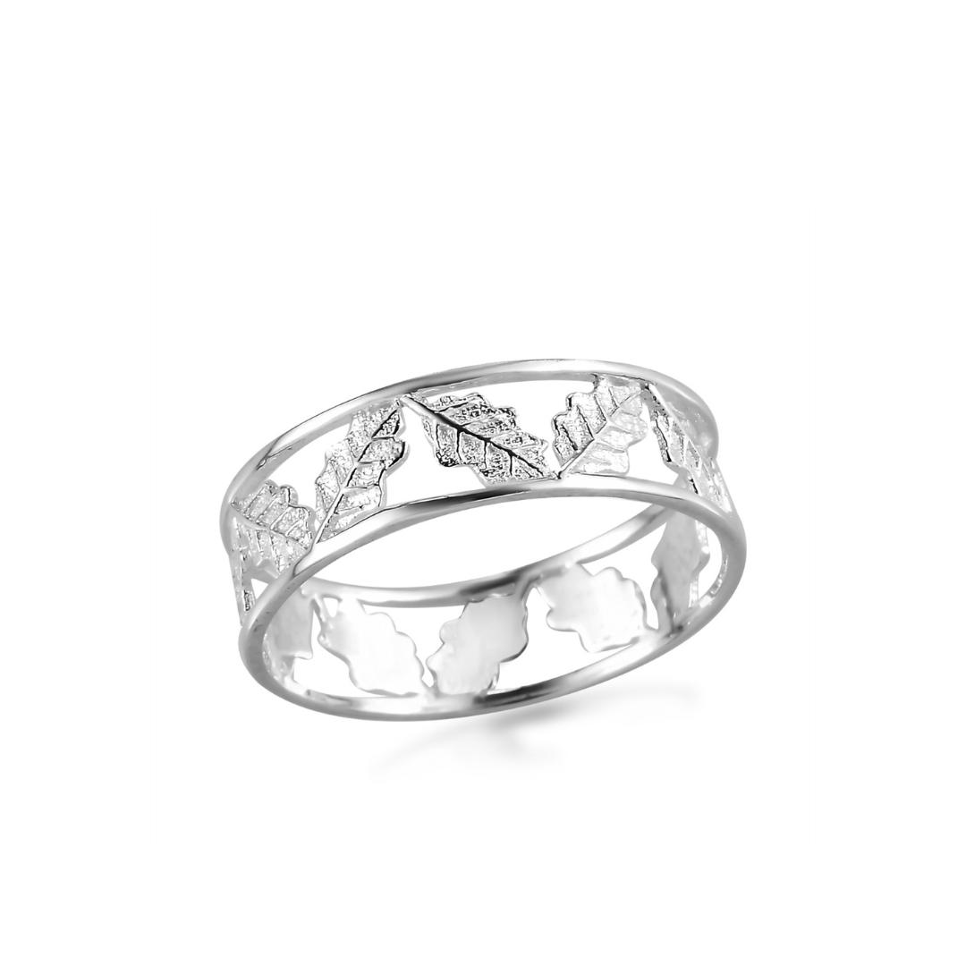 Athah Mystic Leaf Band Ring