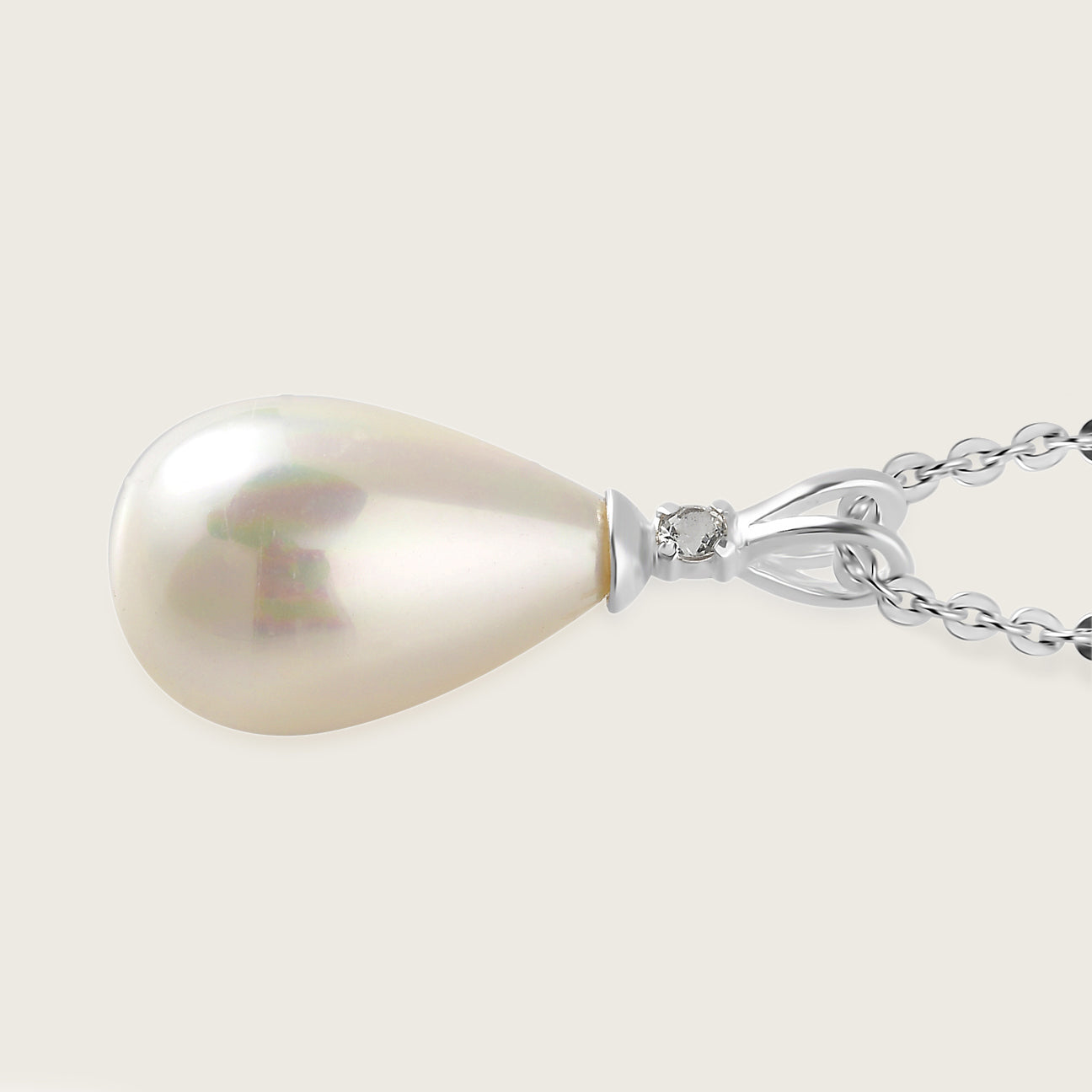 Drop Single Pearl Pendant