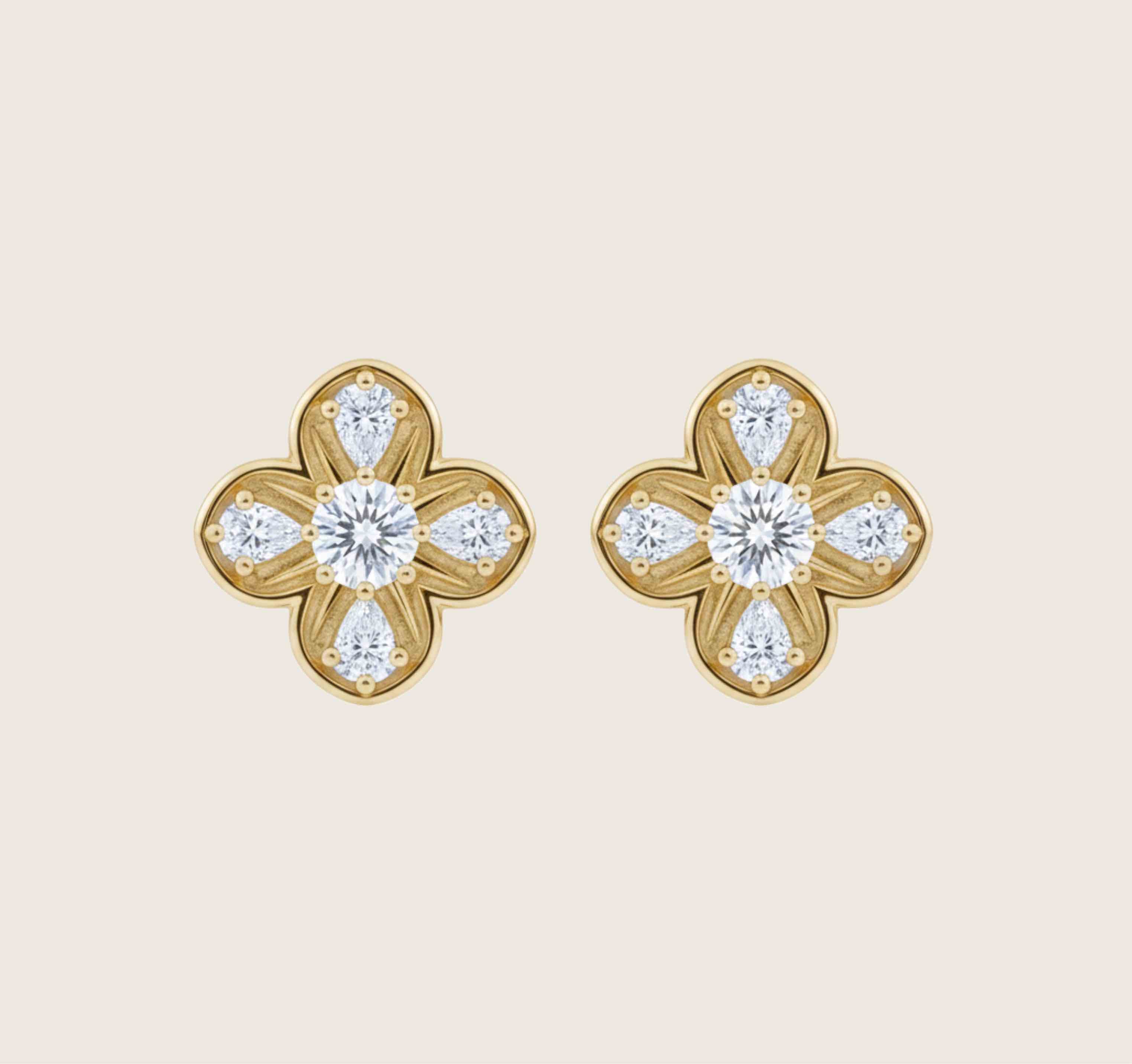 Clover Stud Earrings in 925 Silver with 18K Gold Plating